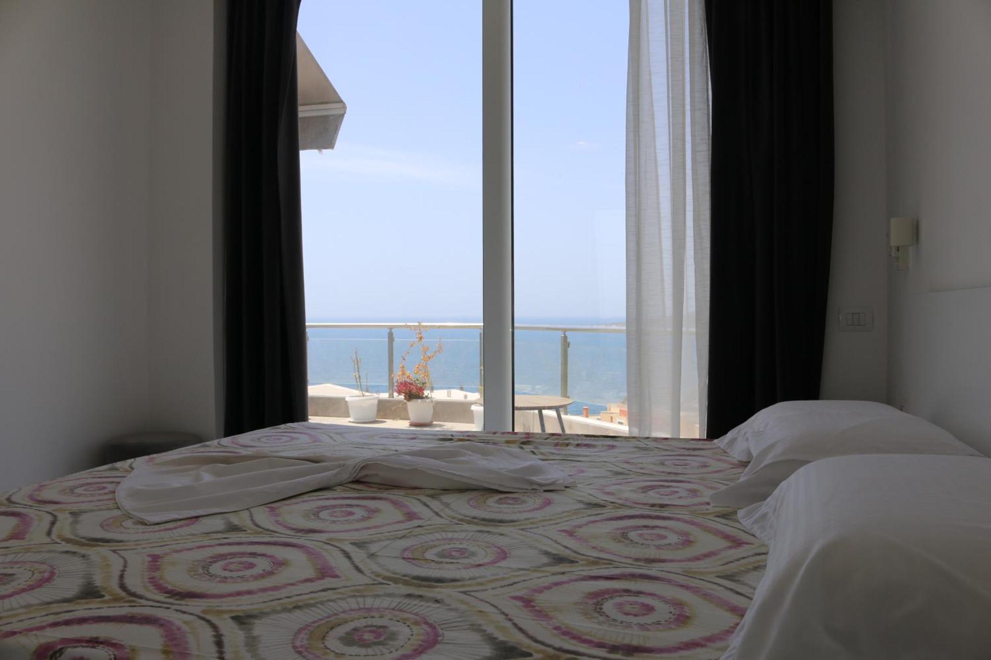Infinity Sea View Penthouse Apartment Sarande Exterior photo